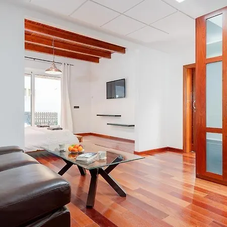 Sleeps 8 Pool Air Con Wifi * Puerto Calero