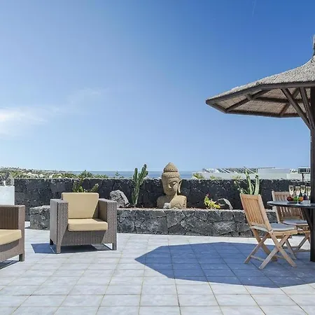 Sleeps 8 Pool Air Con Wifi *